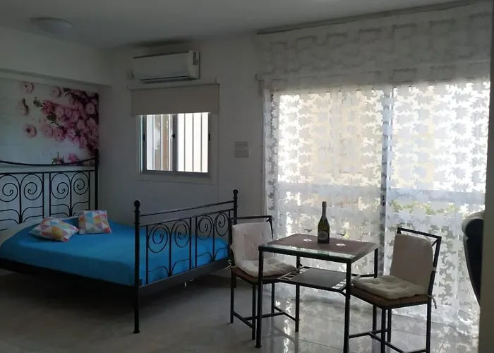 Stelia\'S Seagate Studio Apt.